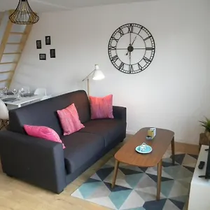 - Proche Metro - Stationnement Gratuit Apartment